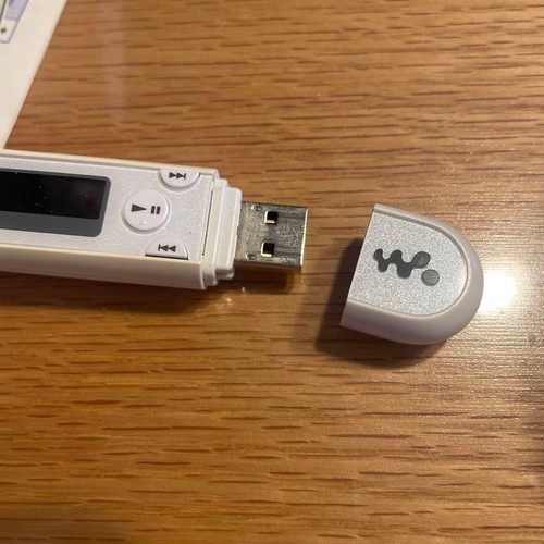 Sony walkman e043 - sony,