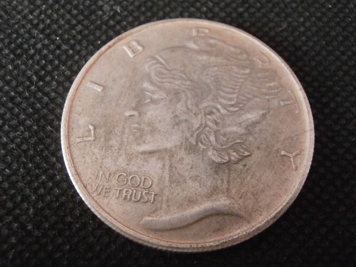 Liberty pluribus unum - -,