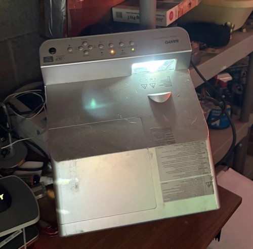 Proiettore sanyo pdg dwl2500 - proiettore,