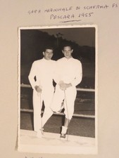 vecchia fotografia SCHERMA PESCARA anno 1955 schermidori gara spada sciabola di