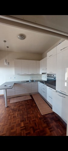 Cucina bianca completa - , di