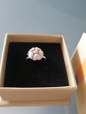Anello Thun a forma di fiore
