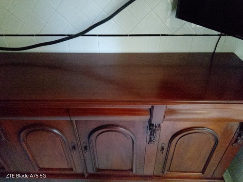 Antica credenza servante