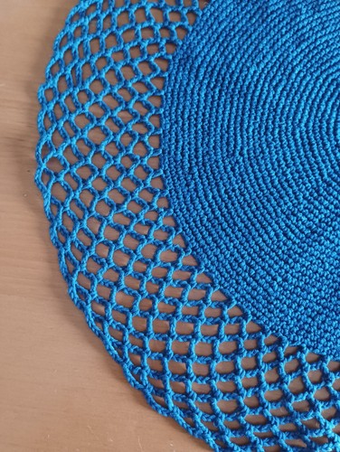 Centrotavola blu uncinetto