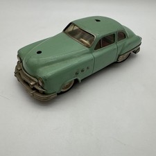 Auto d'epoca in latta brevetto