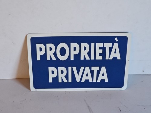 Proprietà privata piccolo - ^,