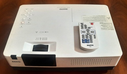 Proiettore lcd sanyo plc xr201 - proiettore,