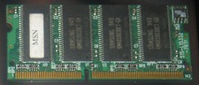 64MB SAMSUNG SDRAM 100MHz PC-100 SO-DIMM 144 poli CL2 KM48S8030CT-GH 3,3V