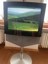 Beovision 1 con stand motorizzato