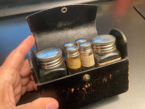 Antiche bottiglie medicinali