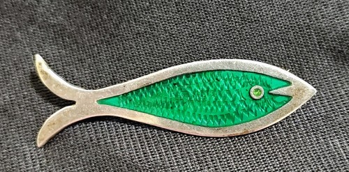 Spilla pesce smaltata sterling