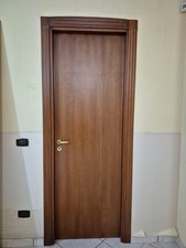 porte interne legno usato alcune sono presenti dei vetri al suo interno 