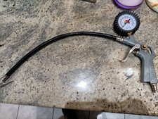 Pistola per gonfiaggio pneumatici auto e moto con manometro usato