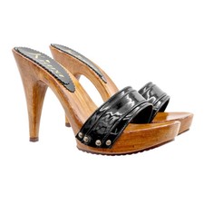 Zoccoli con fascia in vernice