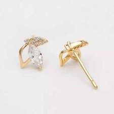 Orecchino a perno foglia di