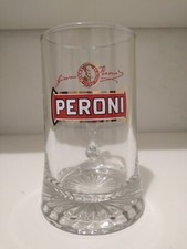 Bicchiere boccale con logo Peroni per birra da pub.