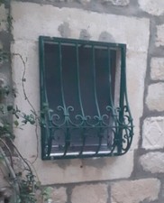 grata , protezione in ferro pieno forgiato e battuto a mano con misure a scelta