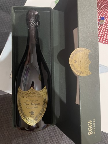 Champagne dom pèrignon - dom,