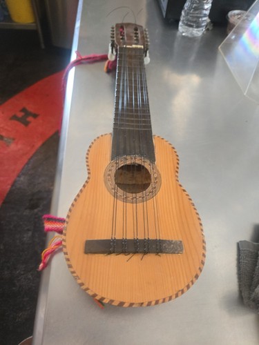 Charango realizzato - , in