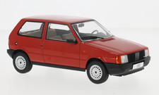 Modellino auto scala 1:24 FIAT UNO rosso modellismo statico collezione diecast