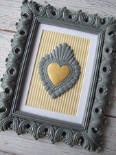 Cornice grigio con cuore sacro ex-voto bianco giallo quadretto decorazione