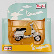 Vespa P200E 1978 1:18 model
