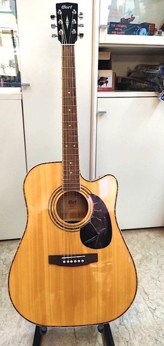 Chitarra elettroacustica cort - ,