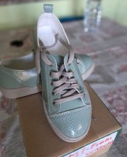 scarpe sneakers con lacci n
