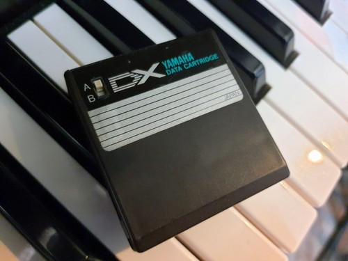 Yamaha dx7 data cartridge - data,