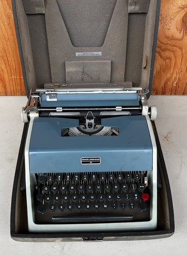 Vintage olivetti underwood - vintage, olivetti-underwood
