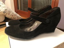 Scarpe con zeppa 39 in pelle scamosciata nera Frau