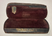 Antica custodia per occhiali