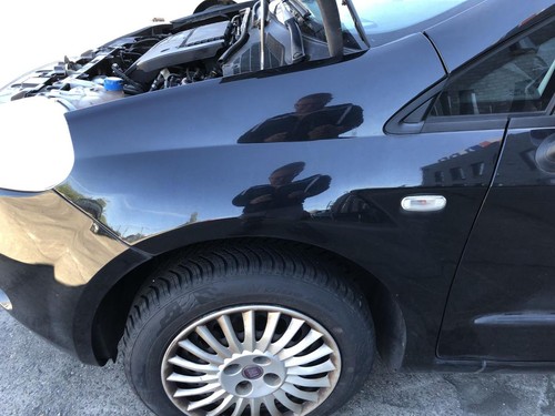 Parafango anteriore sinistro