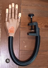 Unghie Nail Trainer Allenamento Manicure Mani Pratica "BELLO!" con morsetto da tavolo