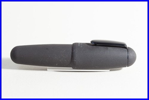 Tombow zoom 858 - zoom, bw