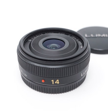 Panasonic LUMIX G 14 mm f/2.5