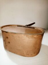 Antica pentola di rame ovale Francese  "daubiere" con il suo coperchio