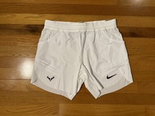 Pantaloncini corti nuovi L