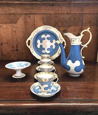 SET CAFFE' CERAMICA 4 TAZZE 4 PIATTINI ALZATINA CARAFFA PIATTO TONDO DECORO ORO