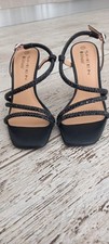Sandali Nero Chic Con Tacco