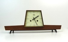 ELEGANT RARE ORIGINAL 60S MID CENTURY TEAK TABLE MANTEL CLOCK BY ZENTRA GERMANY