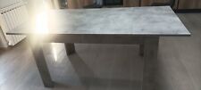 tavolo allungabile colore cemento 