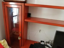 Vetrinetta con porta TV, mensole e cassetti