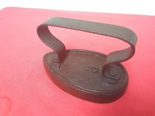 Vecchio ferro da stiro