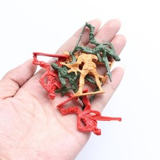 100 pezzi di figure di