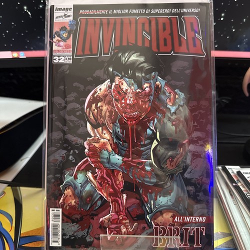 Invincible - (image, comics)