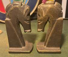 coppia statue cavalli in