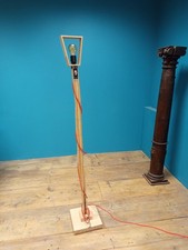 Piantana Lampada Chitarra Design Luce