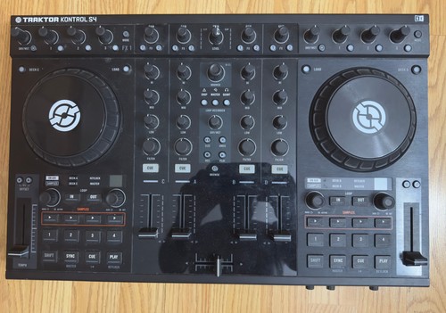 Native instruments traktor - instruments,