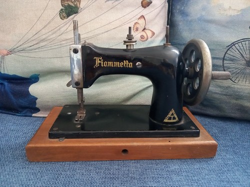 Vintage giocattolo macchina